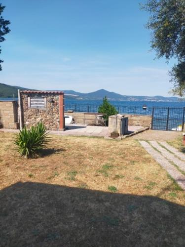 Independent Villa With Private Beach On The Lake Bracciano  Dış mekan fotoğraf