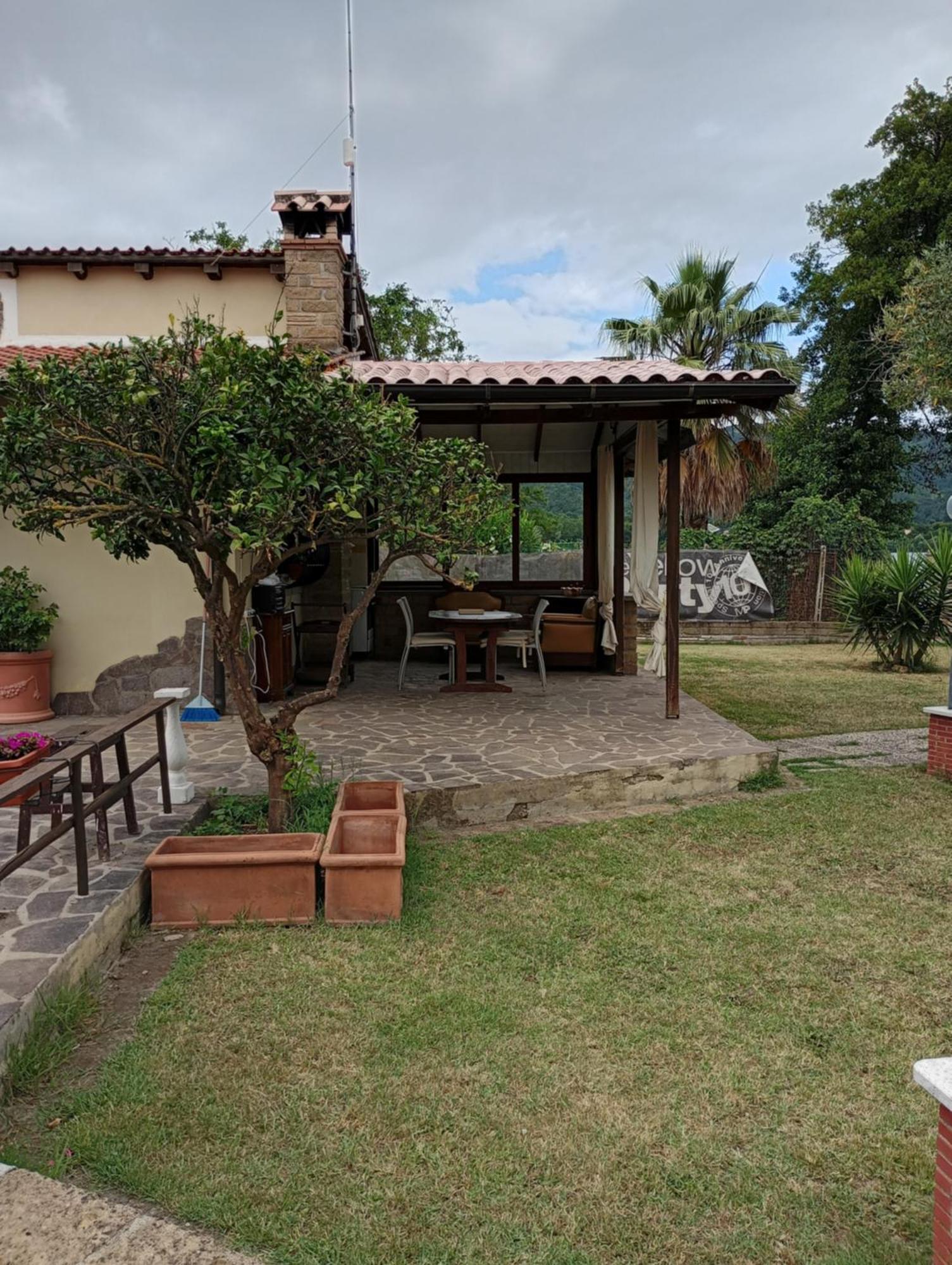 Independent Villa With Private Beach On The Lake Bracciano  Dış mekan fotoğraf